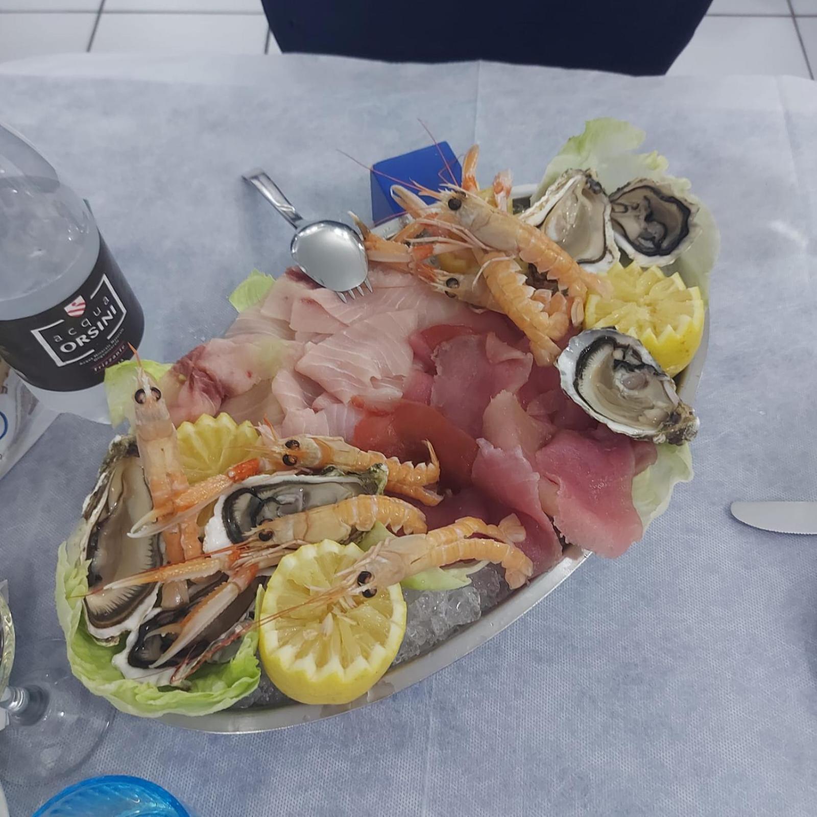 Hotel Caraibisiaco sul mare San Pietro in Bevagna Esterno foto