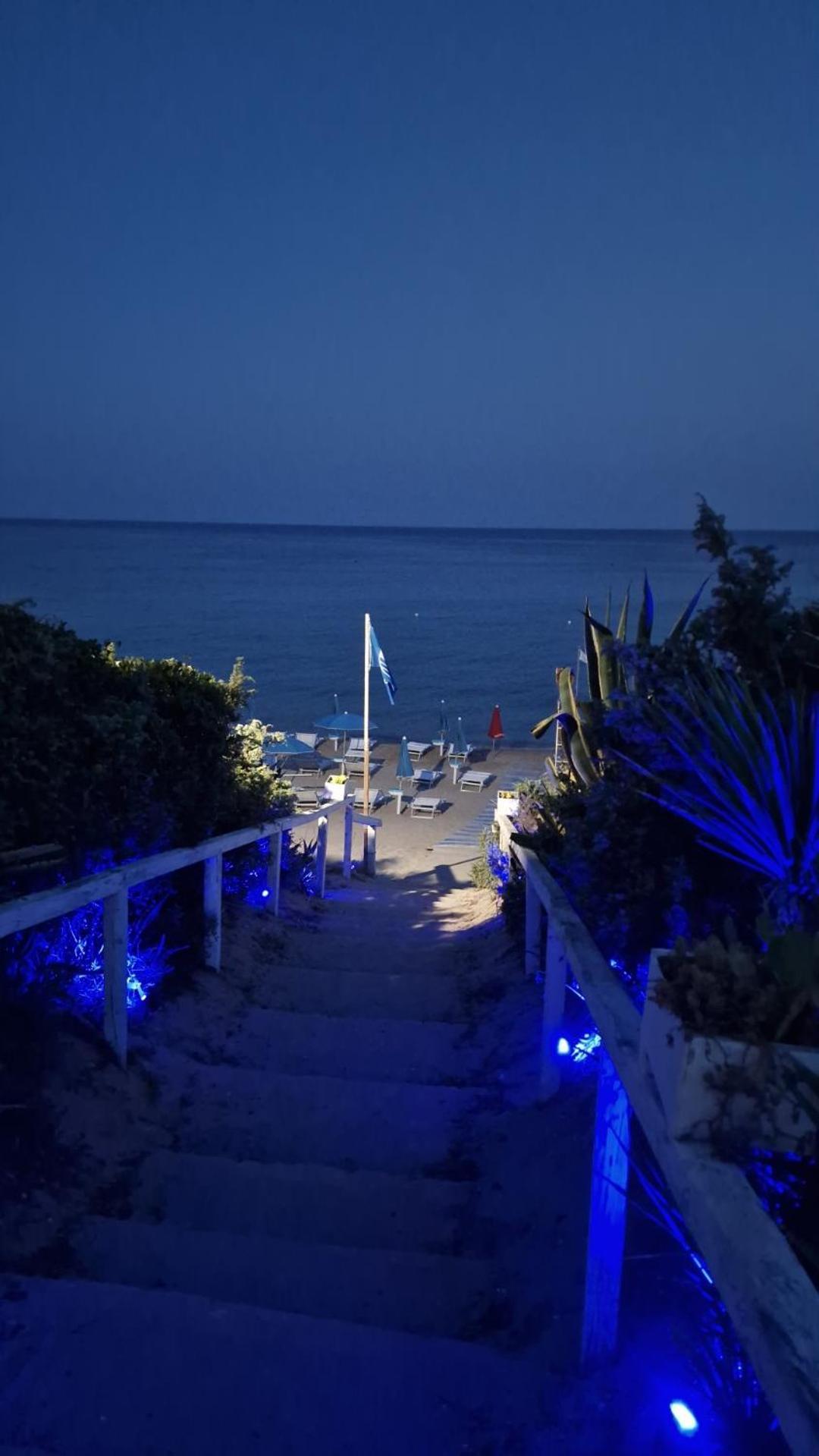 Hotel Caraibisiaco sul mare San Pietro in Bevagna Esterno foto