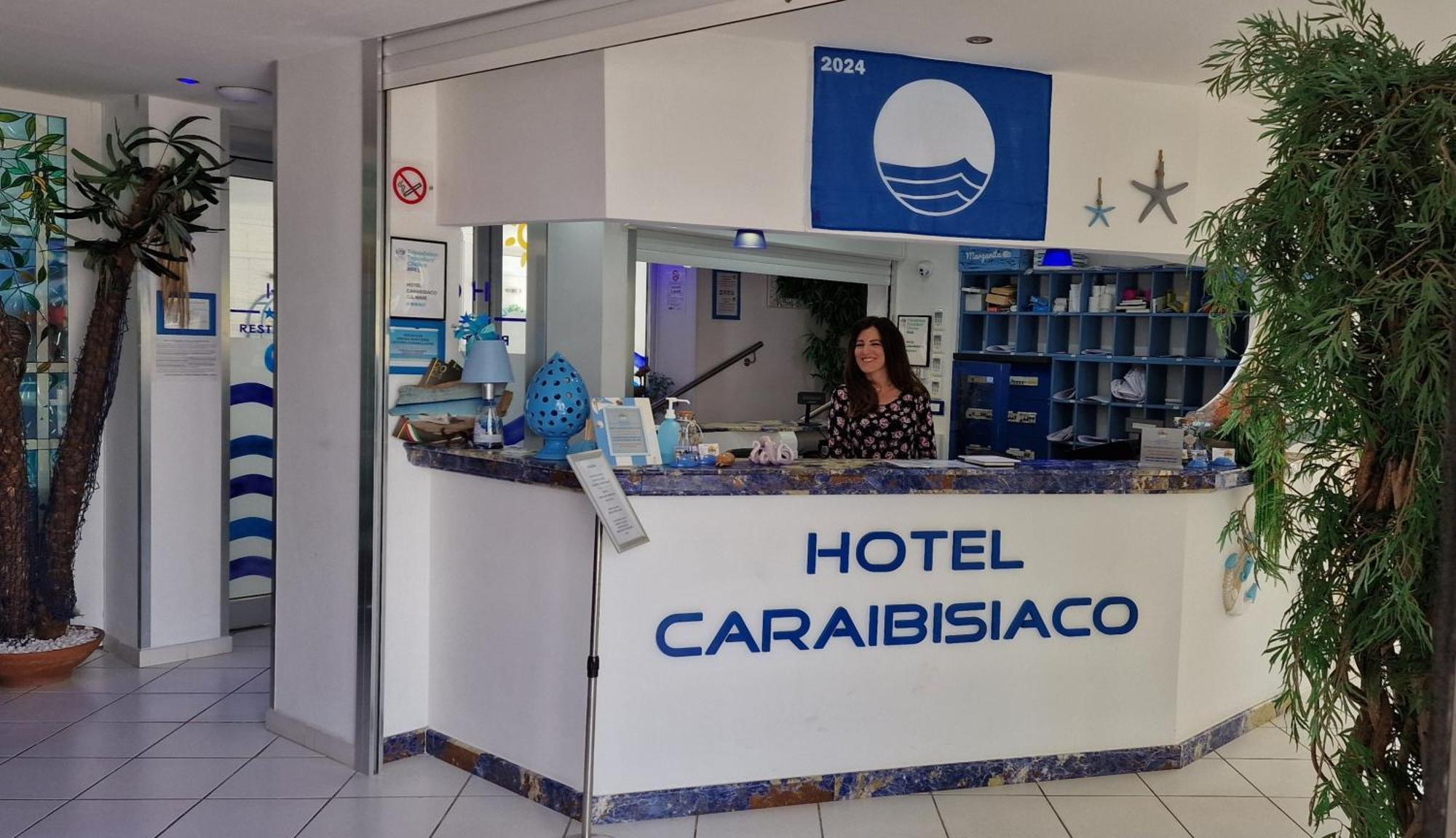 Hotel Caraibisiaco sul mare San Pietro in Bevagna Esterno foto