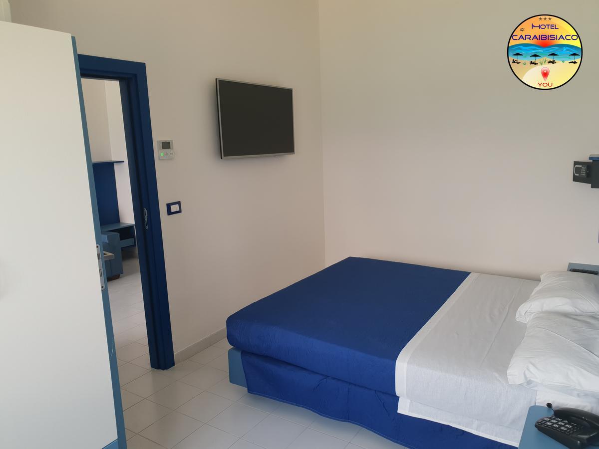 Hotel Caraibisiaco sul mare San Pietro in Bevagna Esterno foto