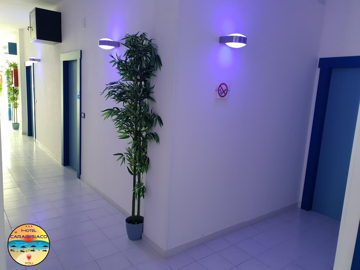 Hotel Caraibisiaco sul mare San Pietro in Bevagna Esterno foto