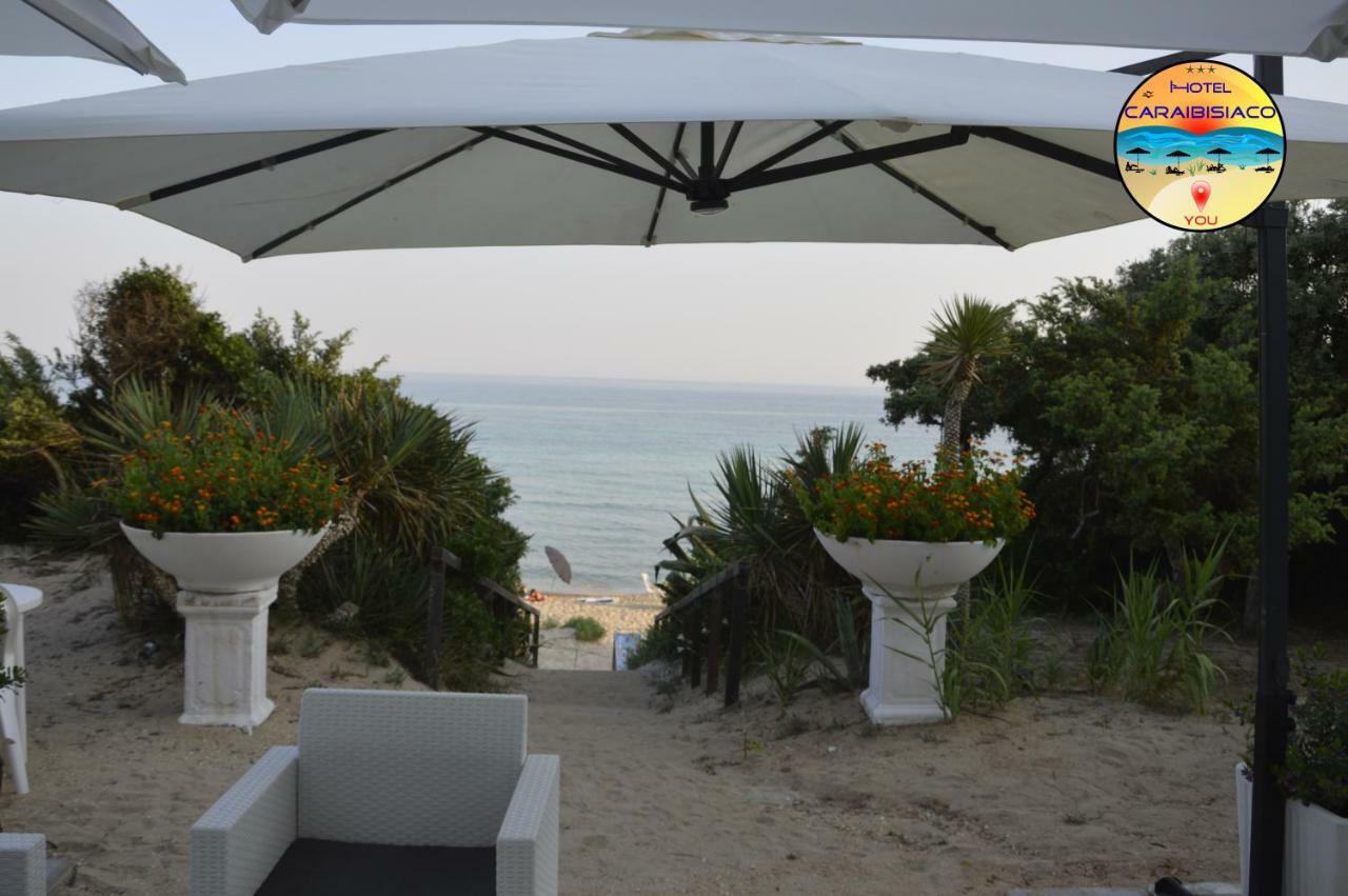 Hotel Caraibisiaco sul mare San Pietro in Bevagna Esterno foto