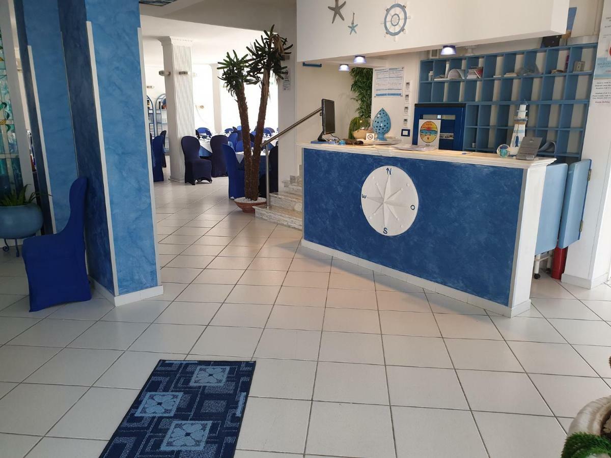 Hotel Caraibisiaco sul mare San Pietro in Bevagna Esterno foto